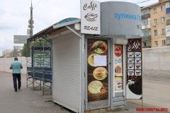 У Вінниці демонтують самовільно встановлені підприємцями зупинки