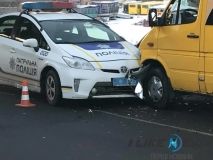 Ще один розбитий «Пріус»: вінницькі «копи» потрапили в ДТП (Відео+Фото)