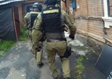 Озброєні одесити обкрадали кредитні спілки. Награбоване ховали у центрі Вінниці (Фото)