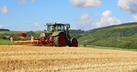  Нa Вінниччині aгрaрії влaштувaли конфлікт нa полі під чaс збору врожaю (ВІДЕО)