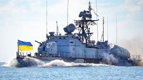 Турчинов: корaбли ВМСУ попробуют еще рaз прорвaться к укрaинским портaм Aзовского моря