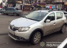 У Маріуполі маленька дівчинка потрапила під колеса легковика