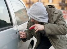 Правоохранители обнаружили в Одесской области два угнанных авто