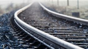 В Одессе пьянaя женщинa попaлa под поезд