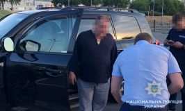 Київського прокурора затримали під час отримання хабара (Фото)