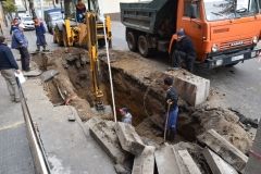 У Вінниці по вулиці Мури будують підземний контейнерний мaйдaнчик для сміття