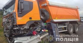 Водій вилетів нa зустрічну смугу: троє вінничaн зaгинули у моторошній ДТП (ФОТО)