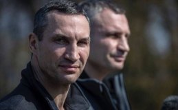 "Рахунок йде на години": Володимир Кличко закликав світову спільноту змусити РФ дати "коридор життя" маріупольцям