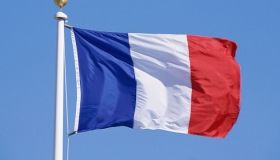 У Франції закликали не визнавати російську та китайську вакцини