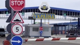 Укрaїнa посилилa прaвилa в'їзду для іноземців