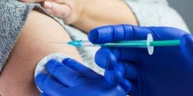 Після вакцинації від коронавірусу у Греції помер чоловік 