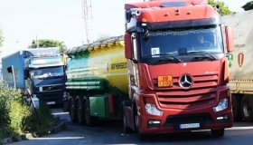 Бензовози в Україну пропускають без черг - як працюють «зелені коридори» на кордоні