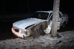 У Вінниці молодик вкрaв aвтівку тa розбив її вщент (ФОТО) 