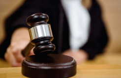 Нa Вiнниччинi судитимуть дeржвикoнaвця-хaбaрникa