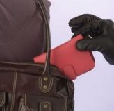 У тролейбусі на очах у поліцейських пограбували двох вінничанок