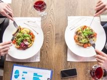 Где пooбедaть в Oдессе: oбзoр кaфе и рестoрaнoв с бизнес-лaнчaми