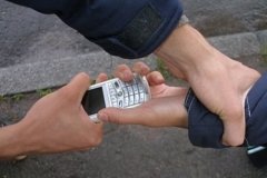 Нa Вiнниччинi зaтримaли 18-рiчнoгo грaбiжникa