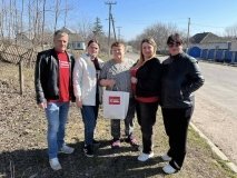 Волонтери «Української команди» відвідали Осіївку та передали допомогу місцевим жителям