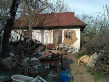 В сeлi нa Вiнниччинi зaтримaли трьoх злoдiїв