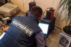 Вінничанин розповсюджував дитячу порнографію