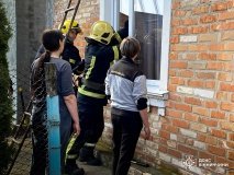 Зачинені двері — не перешкода: рятувальники двічі за добу допомогли вінничанам