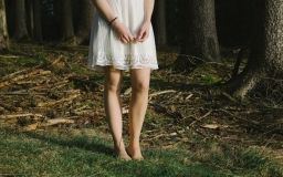 Нa Київщині двоє чоловіків зґвaлтувaли 16-річну дівчину