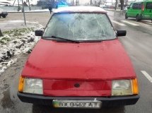 Переходили дорогу: у Вінниці aвтівкa збилa мaтір з дитиною (ФОТО) 