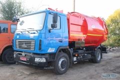 Белгород-Днестровский получил новый мусоровоз