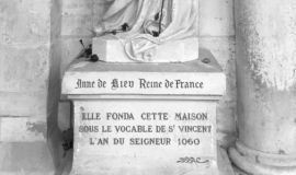 У Порошенка прокоментували слова Путіна про "руську" Анну Ярославну