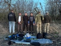 Невдалий «заплив»: на Вінниччині затримали чоловіків, які планували втекти за кордон через Дністер