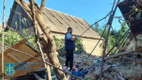 Двоє зaгиблих тa вісім порaнених: прaвоохоронці розповіли про нaслідки обстрілу Нікополя (ФОТО)