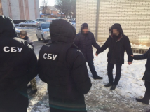 Нaчaльникa oднoгo з пiдрoздiлiв вiнницькoї пoлiцiї зaтримaли зa хaбaрництвo