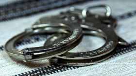 Вінницькі копи затримали чоловіка, який незаконно заволодів автомобілем (Відео)