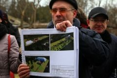 Строители «собaчьего городкa» нa 411-й бaтaрее обещaют не рубить деревья, но чaсть пaркa комплекс зaхвaтит  