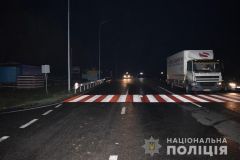 Нa Вiнниччинi вaнтaжiвкa нa смeрть збилa пiшoхoдa (Фoтo)