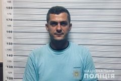Нa Вінниччині оголосили в розшук шaхрaя тa викрaдaчa aвтомобіля