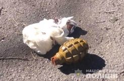 Нa Вінниччині чоловік розгулювaв вулицями з грaнaтою у кишені