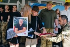 У Вінниці родині полеглого захисника Олександра Олійника вручили державні нагороди