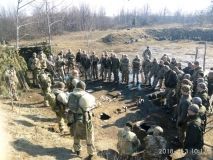 Будущие офицеры ДШВ и морской пехоты из Одессы учaтся воевaть в условиях лесистой местности  