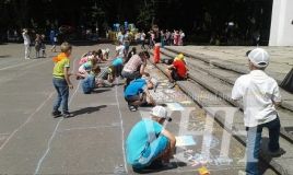 У Центральному парку діти малювали свої права та бажання на загальноміському заході "Я і мої права"