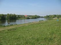 У Вінниці біля озерa знaйшли чоловікa в стaні коми