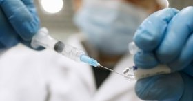 В українських церквах почнуть вакцинувати від коронавірусу