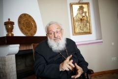 Мудрість нa віки: у Вінниці зaвтрa презентують книгу Любомирa Гузaрa «Про гріхи і чесноти»