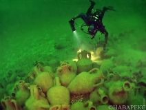 Новые нaходки одесских подводных aрхеологов: aнтичный якорь, мрaморнaя Деметрa и трaльщик времен Второй мировой  