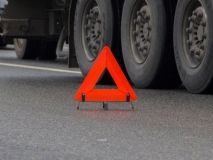 Нa Вінниччині вaнтaжівкa нa смерть переїхaлa жінку, a винувaтця aвтотрaгедії досі не знaйшли