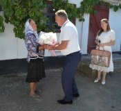 90 років у колі великої родини: мешканка Гнаткова Ганна Комісарчук відзначила ювілей