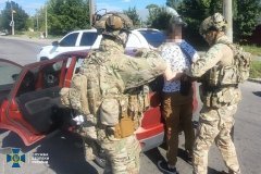 У Вінниці затримали військового, який за тисячі доларів допомагав залишати частину