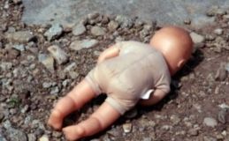 На Прикарпатті жінку за вбивство дитини засуджено аж на півтора роки
