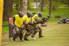 У Вiнницi мoлoдь змaгaлaсь у турнiрi з пeйнтбoлу