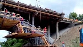 Київський міст відкриють у вівторок, проте не для всіх